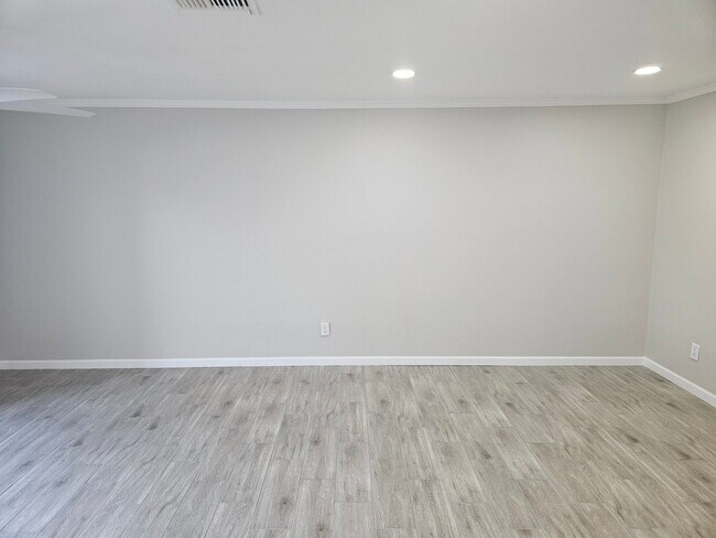 Building Photo - 4350 N 82nd St