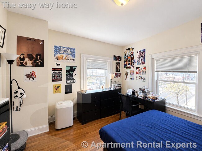 Building Photo - 545 Somerville Ave