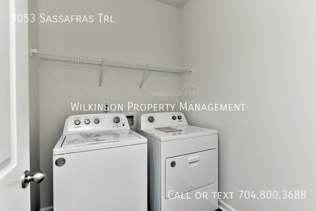 Building Photo - 3053 Sassafras Trl