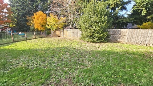 Building Photo - 6822 NE 93rd Ct