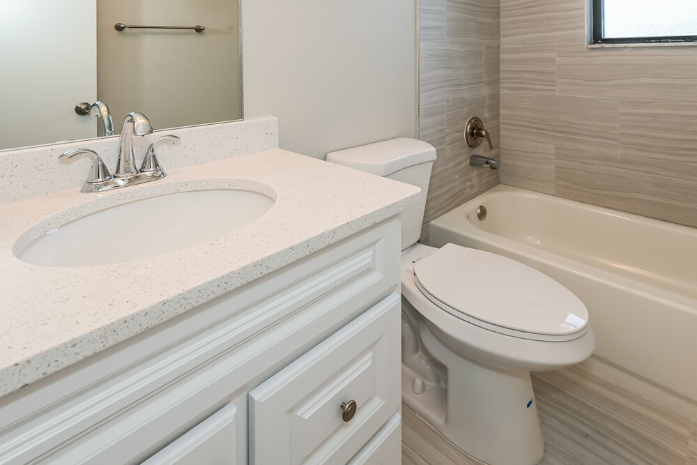 Building Photo - 1290 Bee St N