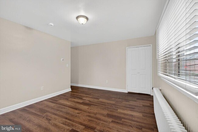 Building Photo - 3207 11th Pl SE