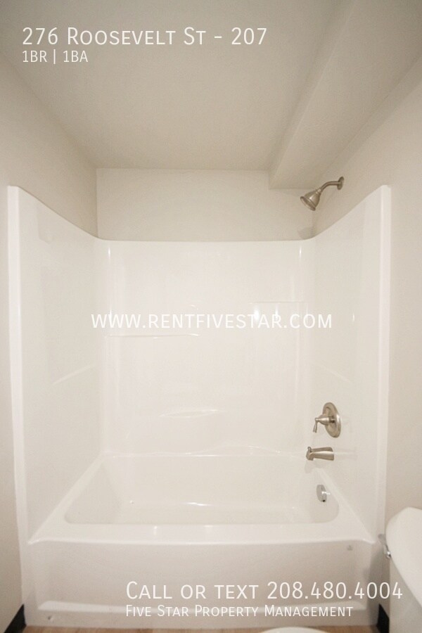 Building Photo - 276 Roosevelt St