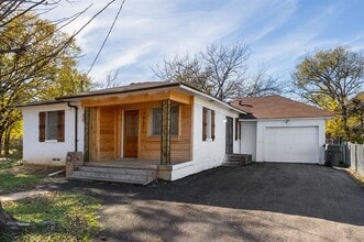 Building Photo - 3827 Vineyard Dr