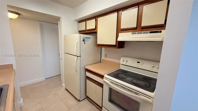 Building Photo - 5612 Rock Island Rd