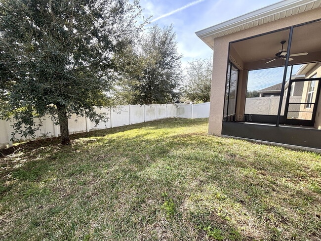 Building Photo - 984 Maypole Dr