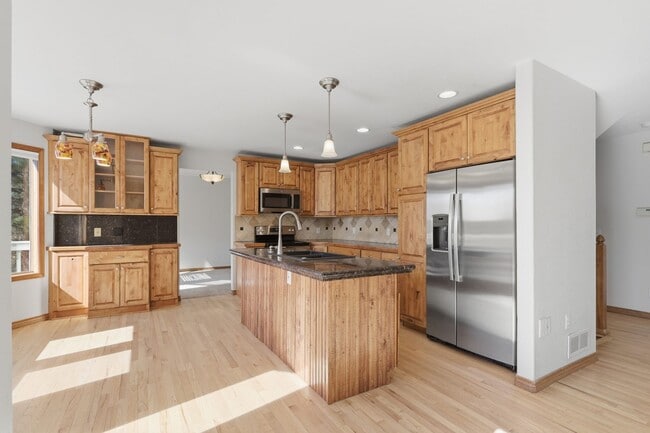 Building Photo - 4 Bed 2.5 Bath Home in Plum Creek of Castle Rock