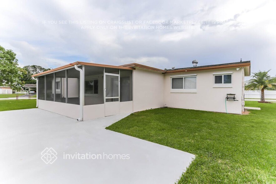 Building Photo - 8501 NW 184th St