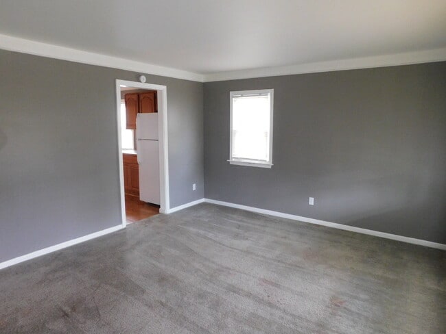 Building Photo - Move In Ready Ranch