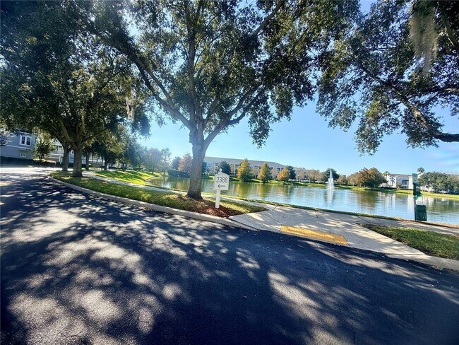 Building Photo - 2424 Grand Central Pkwy