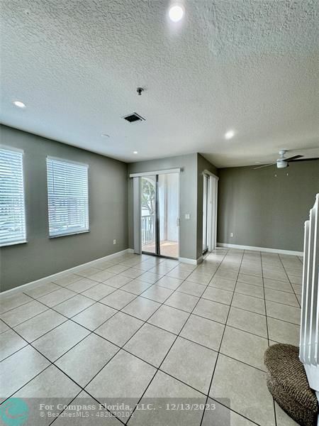 Building Photo - 4425 SW 160th Ave