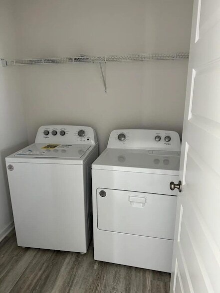 Building Photo - 94 Bluebeech St