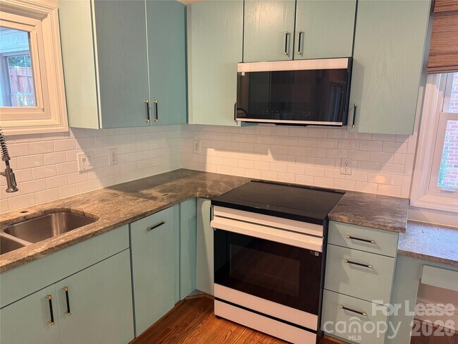 Building Photo - 3111 Airlie St