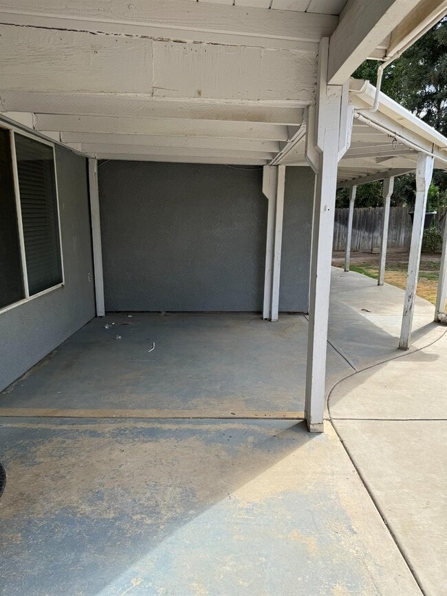 Building Photo - 3741 W Stuart Ave