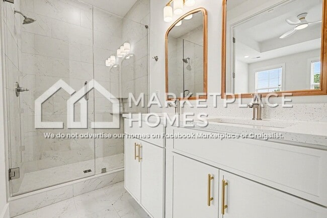 Building Photo - 105 Taverly Dr