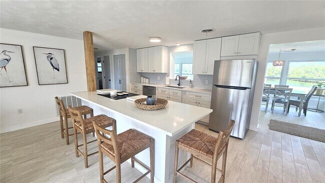 Building Photo - 1210 Maryknoll Rd