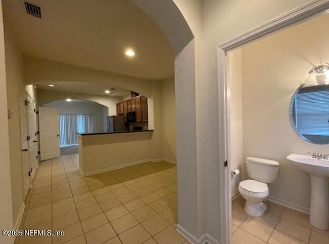 Building Photo - 13026 SUNSET LAKE Dr