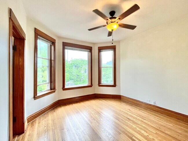 Building Photo - 3319 W Pierce Ave