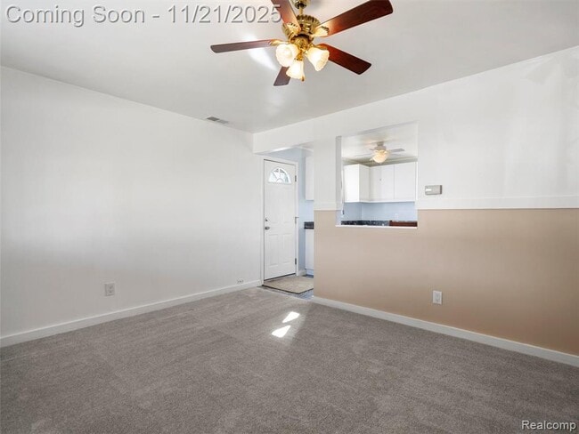 Building Photo - 1320 E Goulson Ave