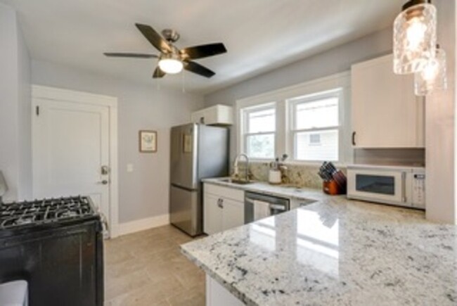 Primary Photo - 2135 Renrock Rd
