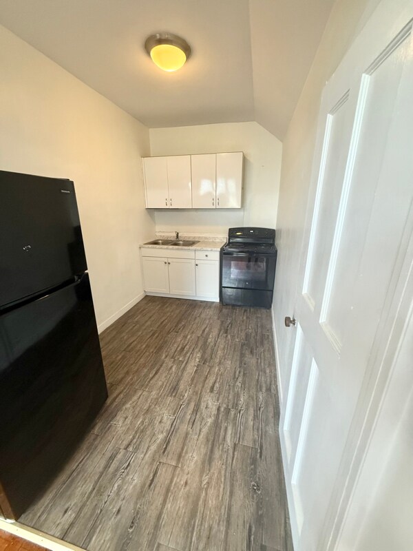 Building Photo - 228 Saratoga St