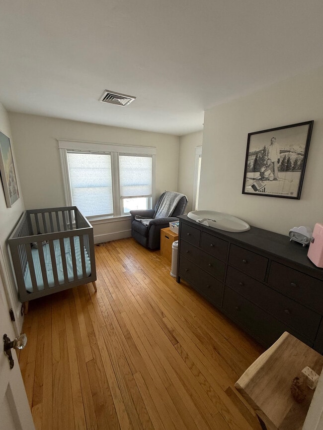 Building Photo - 56 Davis St