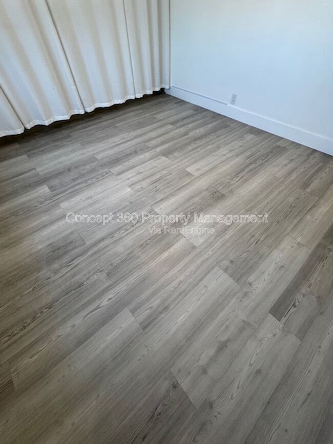 Building Photo - 1139 E Ocean Blvd