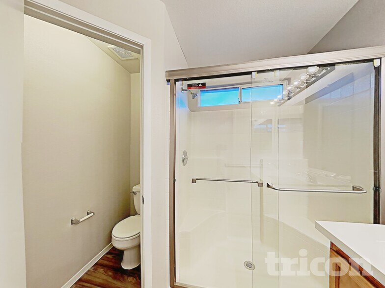 Building Photo - 7900 Hornbeam Ct