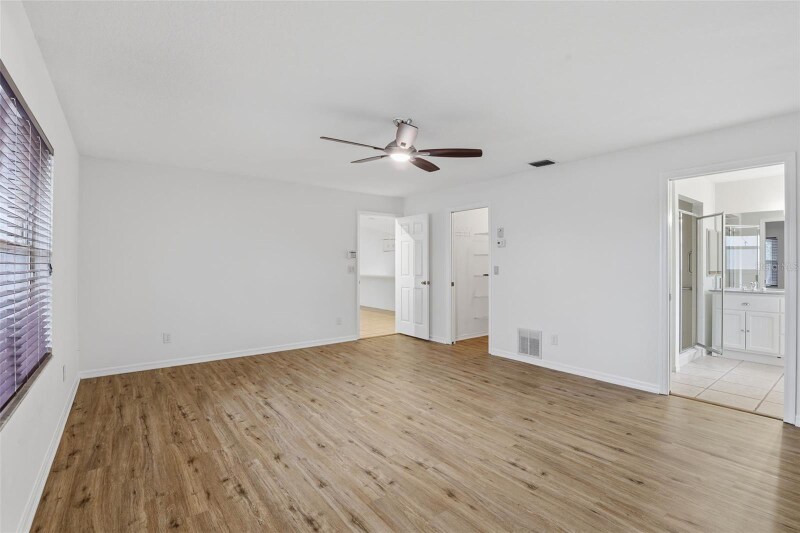 Building Photo - 131 2nd Ave E