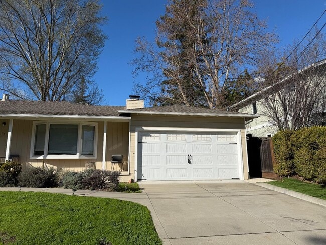 Building Photo - 32 Cambridge St