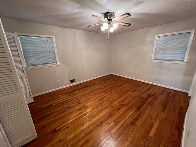 Building Photo - Conveniently Located Home Tucker/Stone Mou...