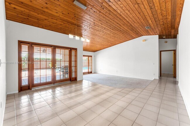 Building Photo - 8131 SW 90th Ave
