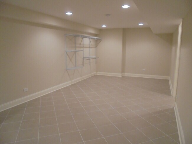 Building Photo - 1534 St Andrews Cir