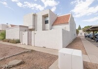 Building Photo - 1342 W Emerald Ave