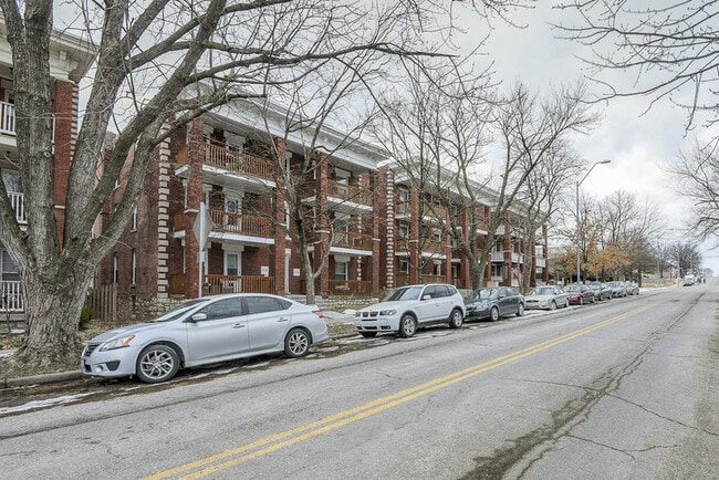 Building Photo - 2541 Cherry St