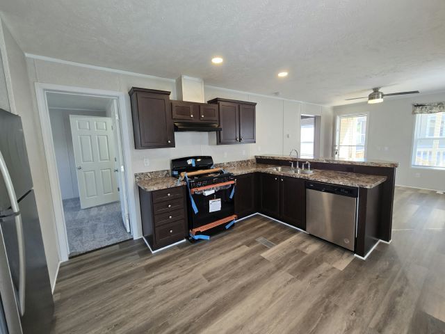 Building Photo - 231 Cardinal Ln