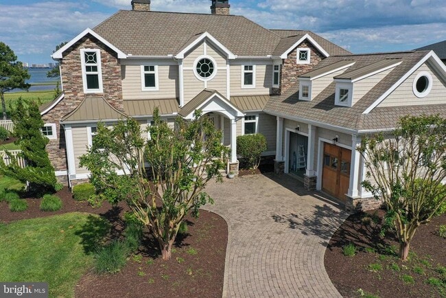 Building Photo - 12321 Vista Way