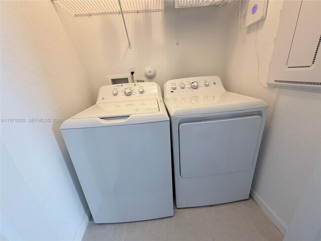 Building Photo - 13421 SW 287th Ter