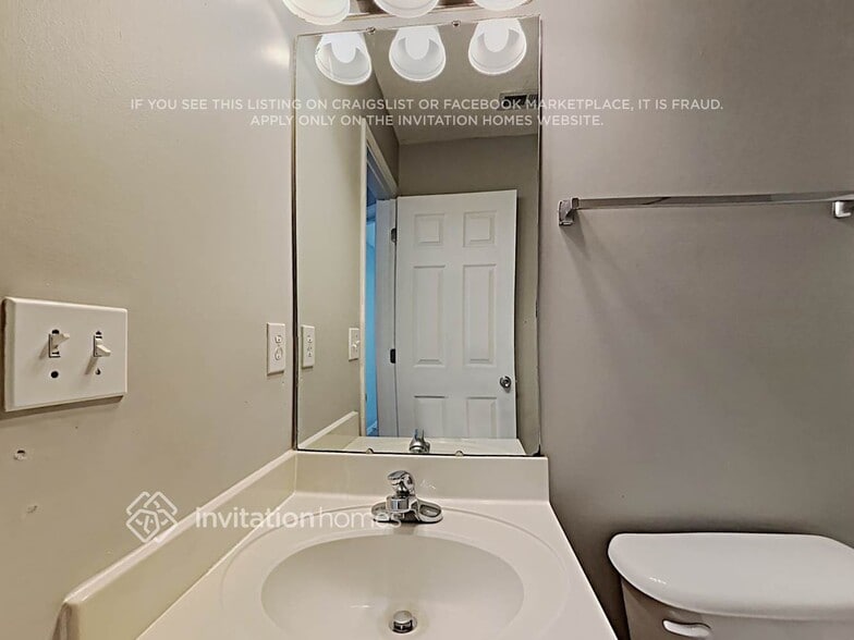 Building Photo - 15250 Leslie Brooke Rd