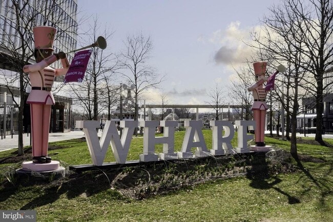 Building Photo - 1311 Delaware Ave SW