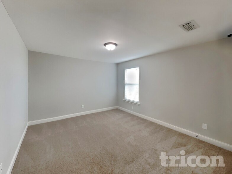 Building Photo - 130 Cobbler Cir