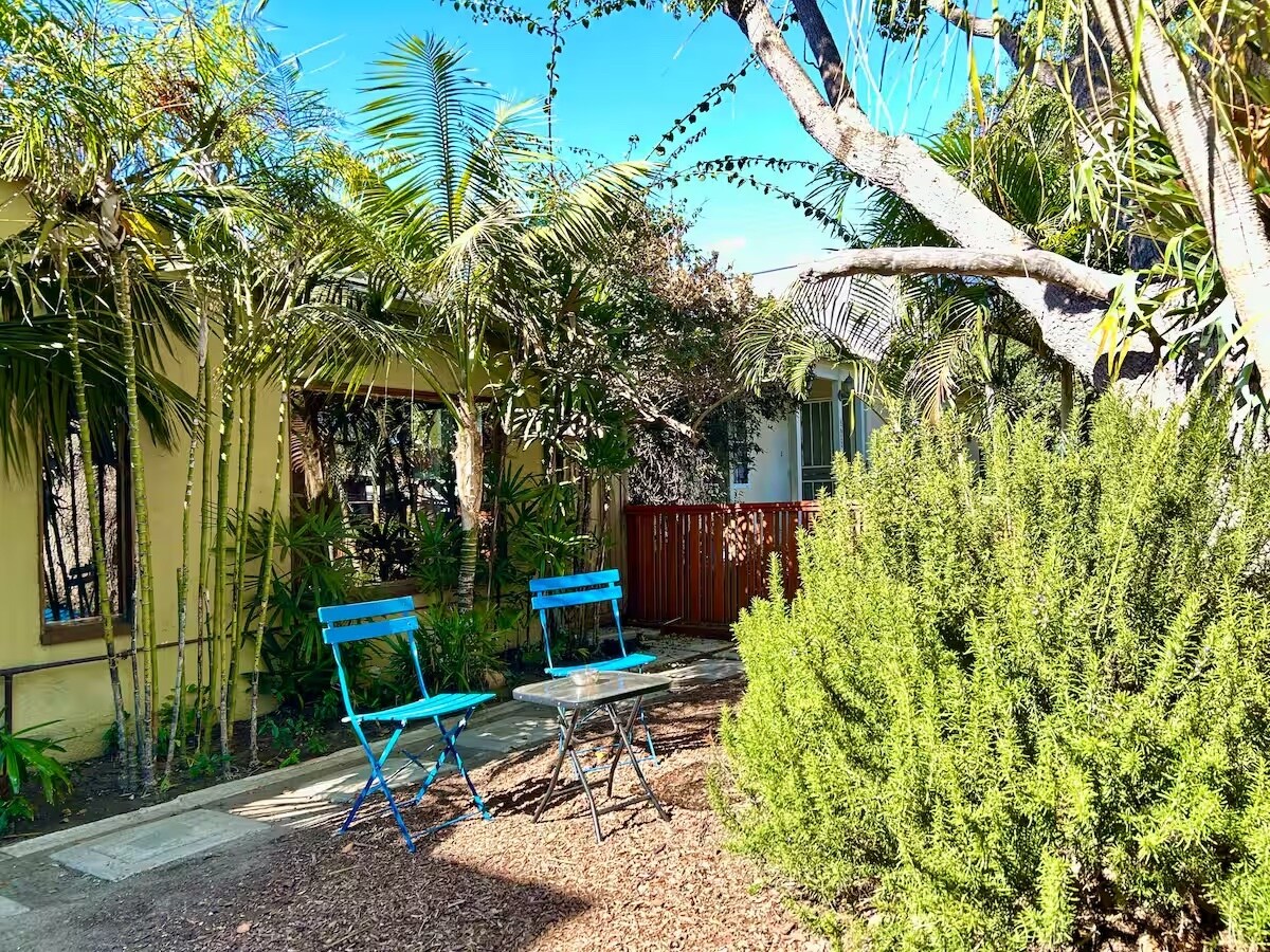 Building Photo - 3617 Maplewood Ave