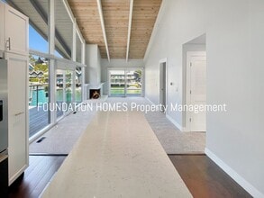 Building Photo - VIDEO - Live off a Marina - High-End Finishes - Balcony - FOUNDATION