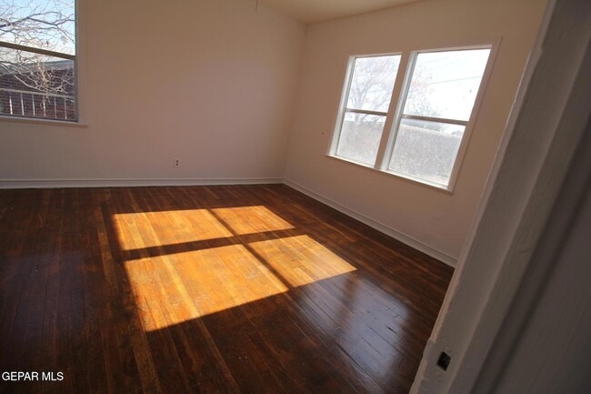 Building Photo - 3200 Richmond Ave