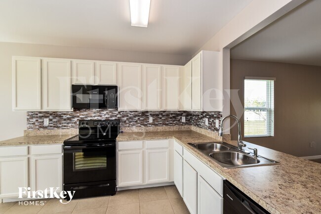 Building Photo - 2235 NW 6th Terrace