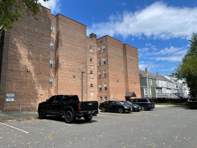 Building Photo - 6 Stockton Place