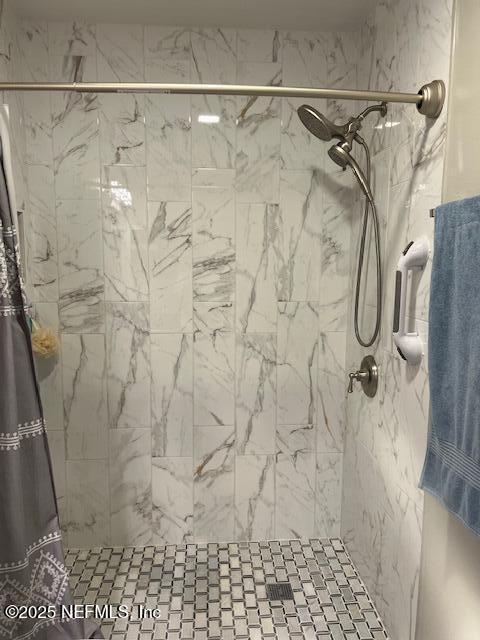 Building Photo - 385 Scrub Jay Dr