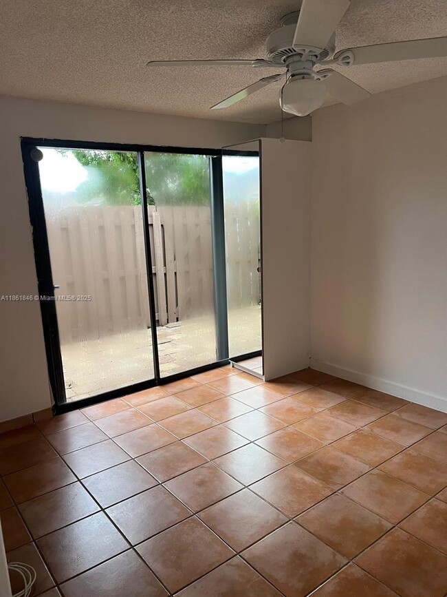 Building Photo - 8102 SW 20th Ct