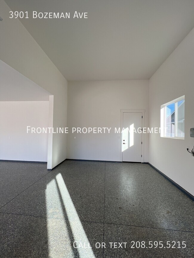 Building Photo - 3901 Bozeman Ave