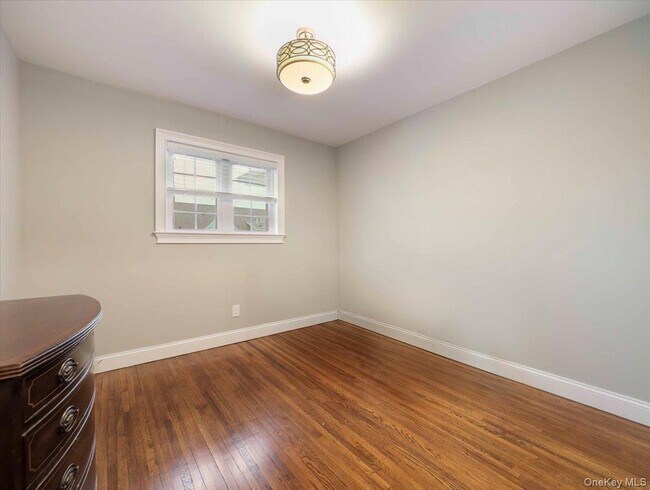 Building Photo - 5 Indian Dr